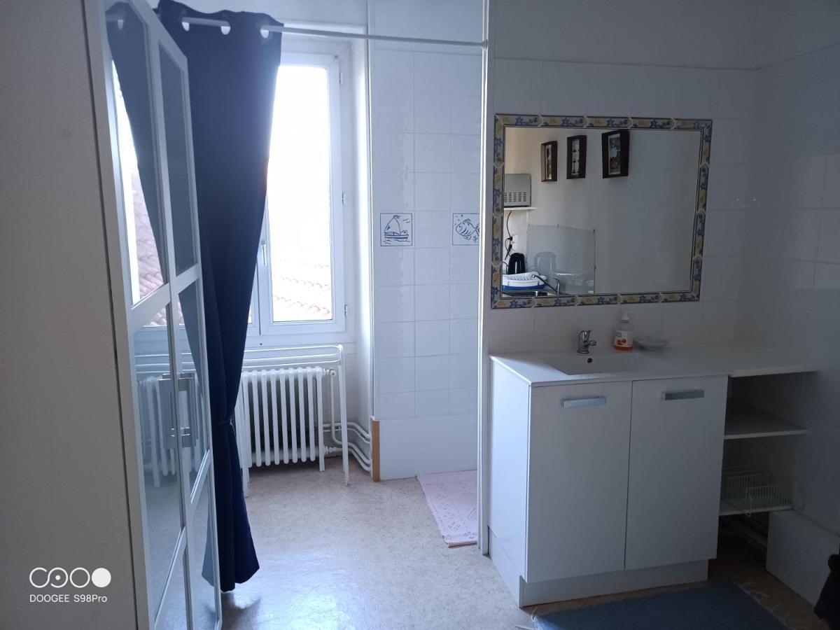 Bed and Breakfast Logis De Fornel à La Rochefoucauld Extérieur photo