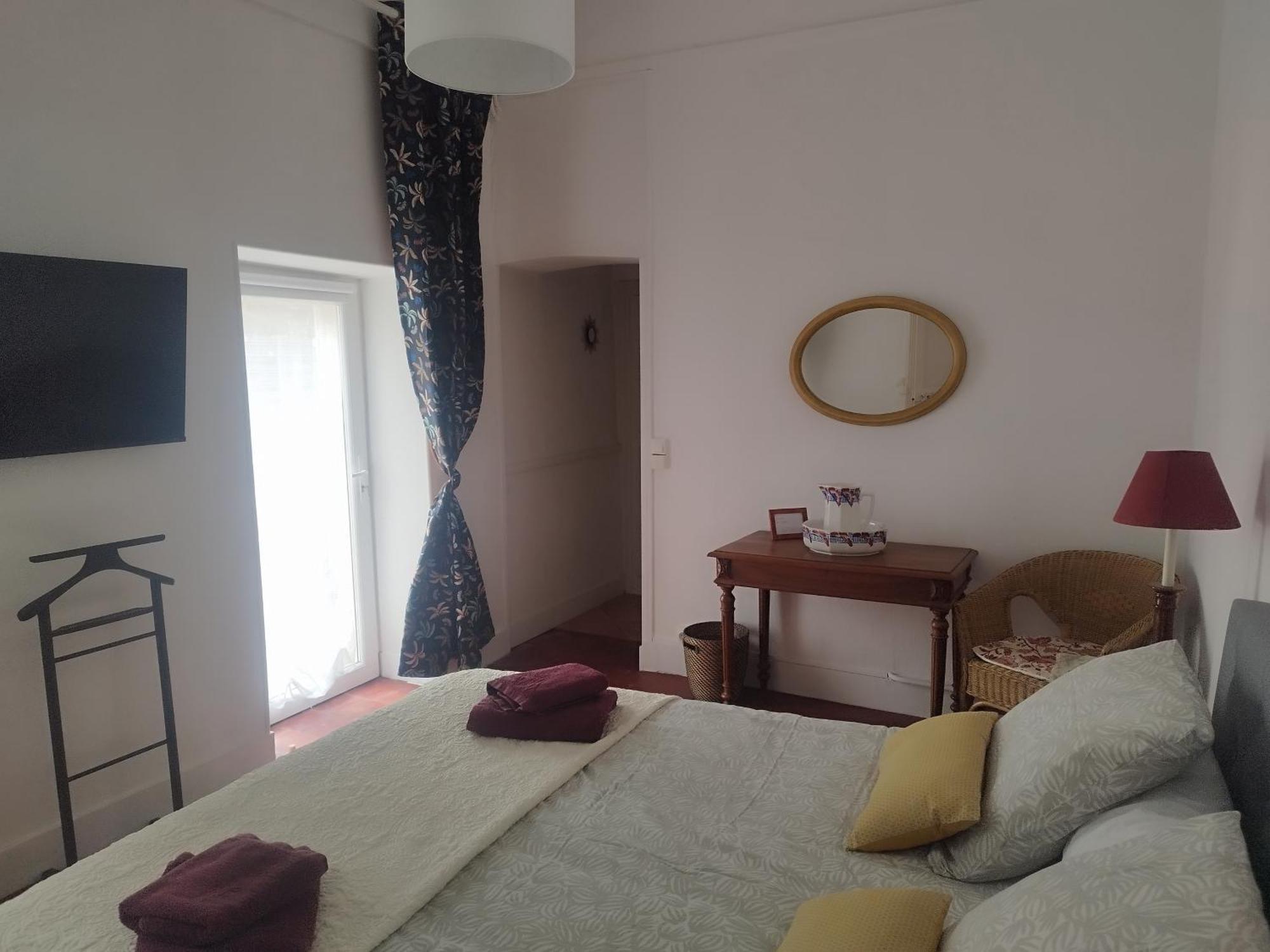 Bed and Breakfast Logis De Fornel à La Rochefoucauld Extérieur photo